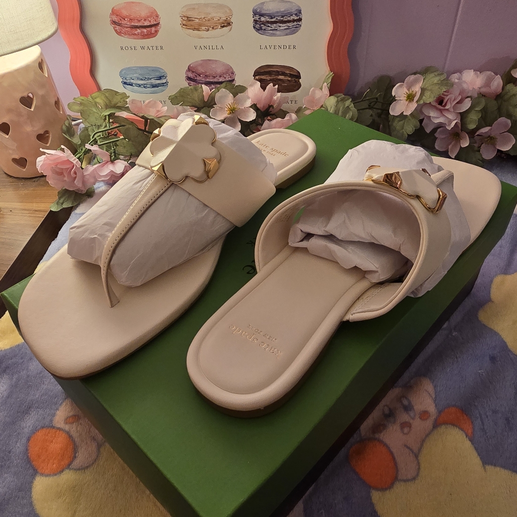 Kate Spade Cream Flower Thong Leather Sandals - Size 9.5b
